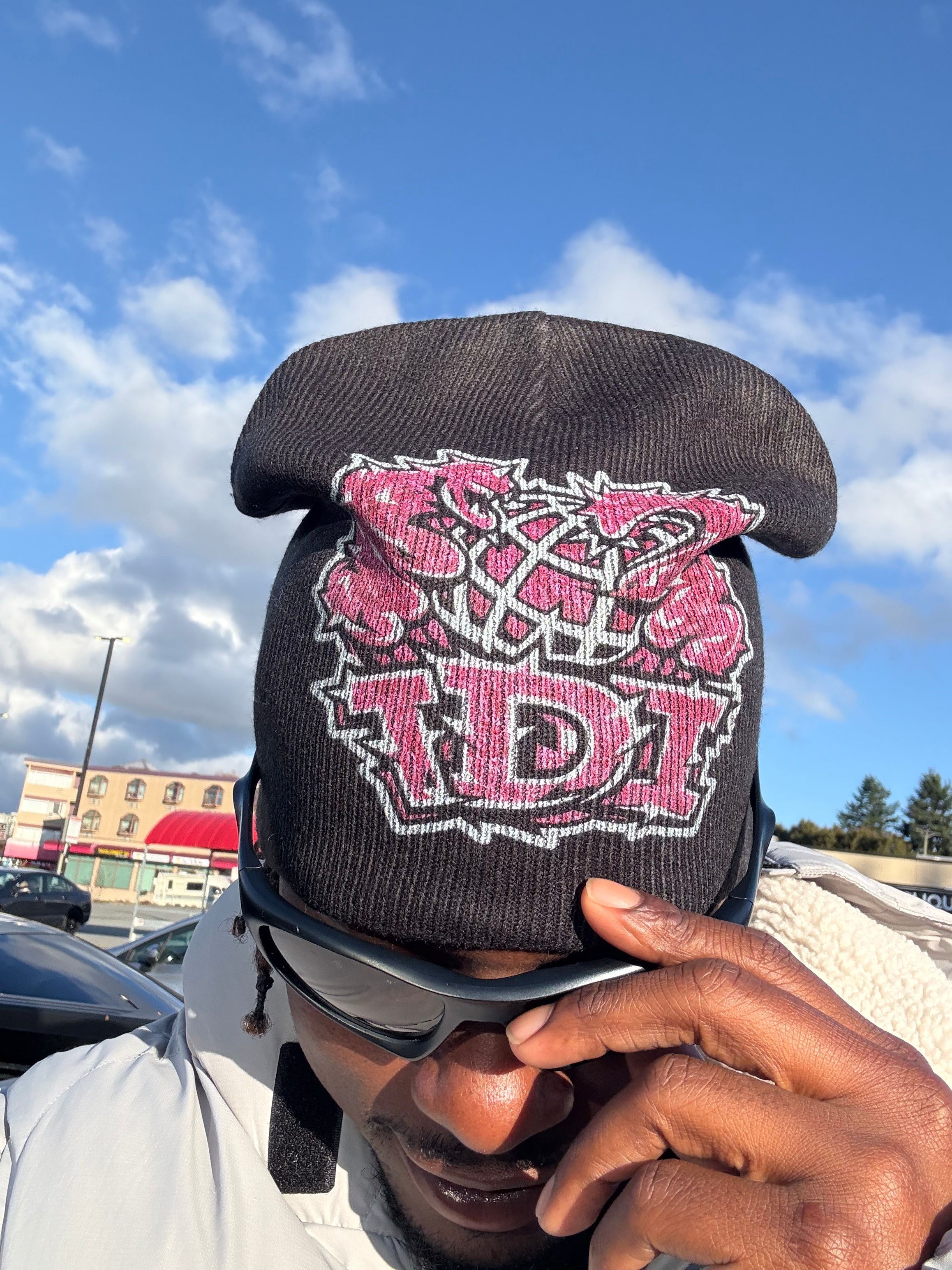 Black/Pink Beanie SP26